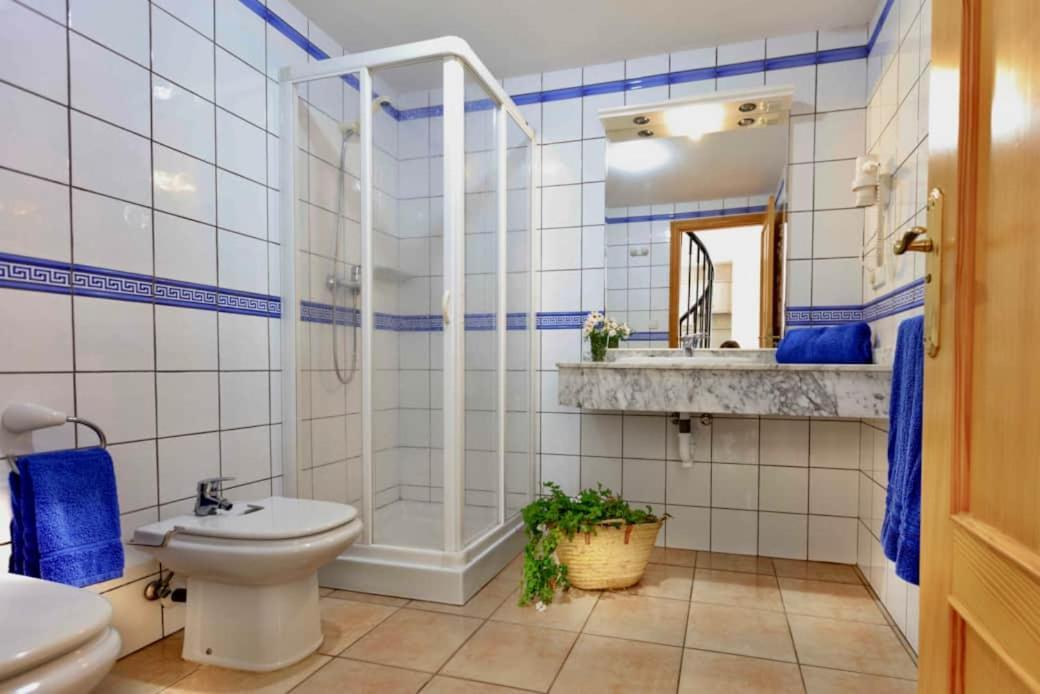 Apartamentos Sa Varadero 3S Con Vista Mare Laterale Es Pujols Eksteriør bilde